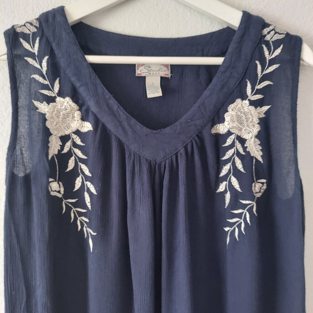Studio West Navy Blue Embroidered Sleeveless Boho Blouse Women’s Size S - Picture 7 of 7